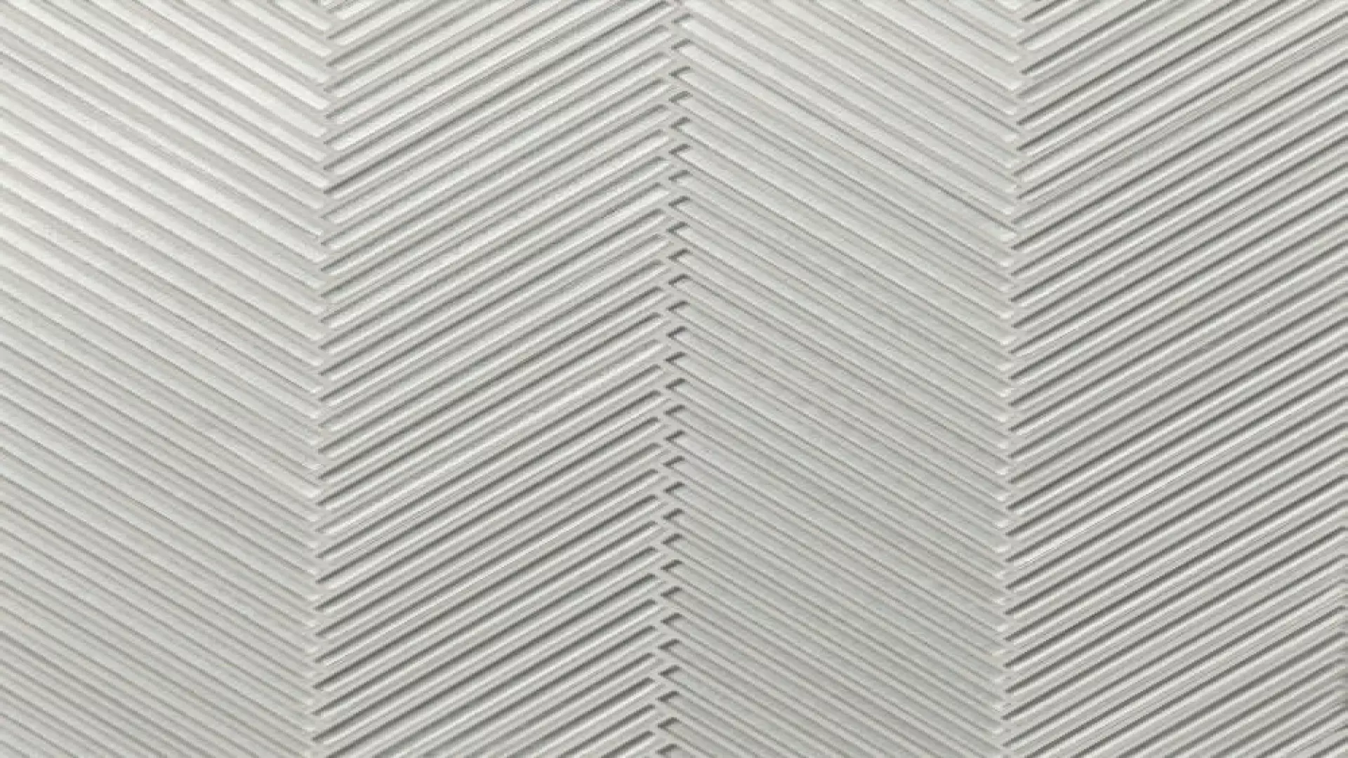 Kaikos Skinny Chevron Glass Mosaic In Pearl material
