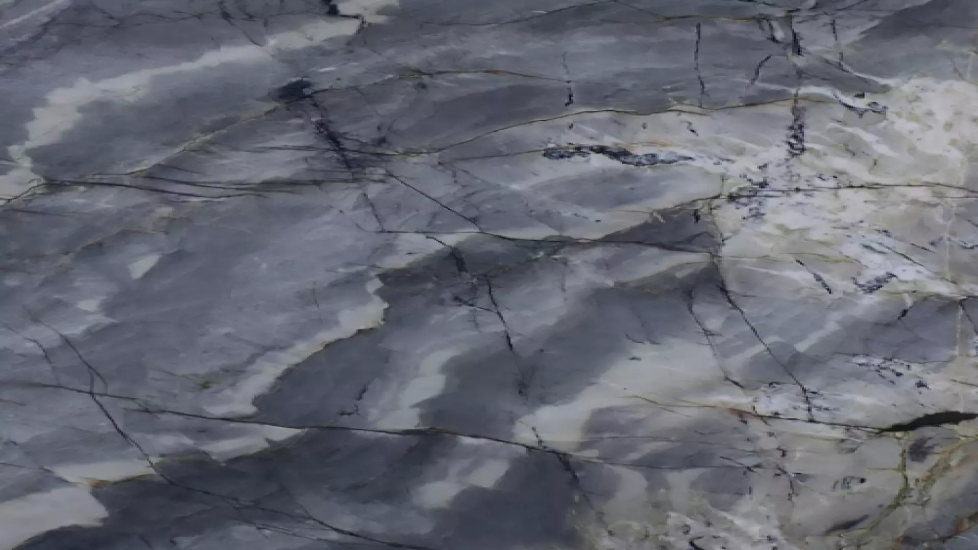 Ijen Blue Polished Quartzite In 3 cm material