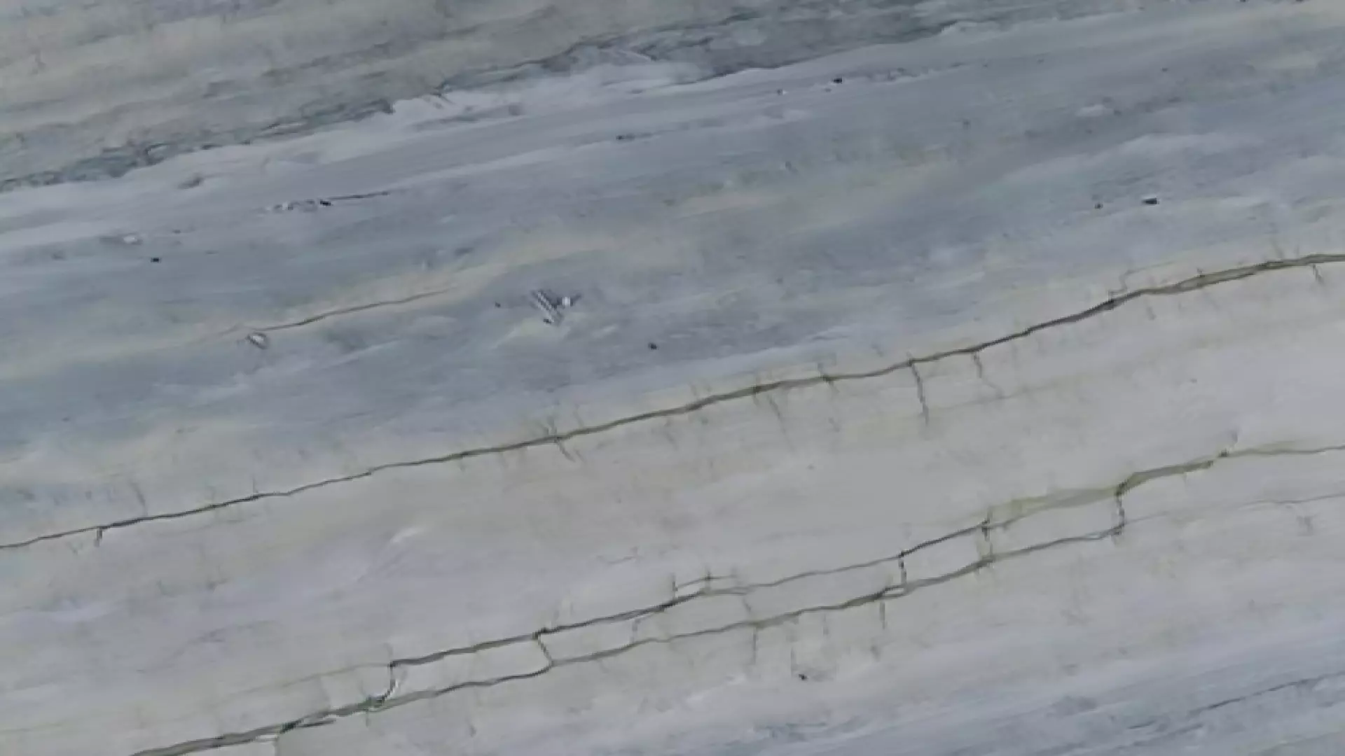 Leblon Polished Quartzite In 3 cm material