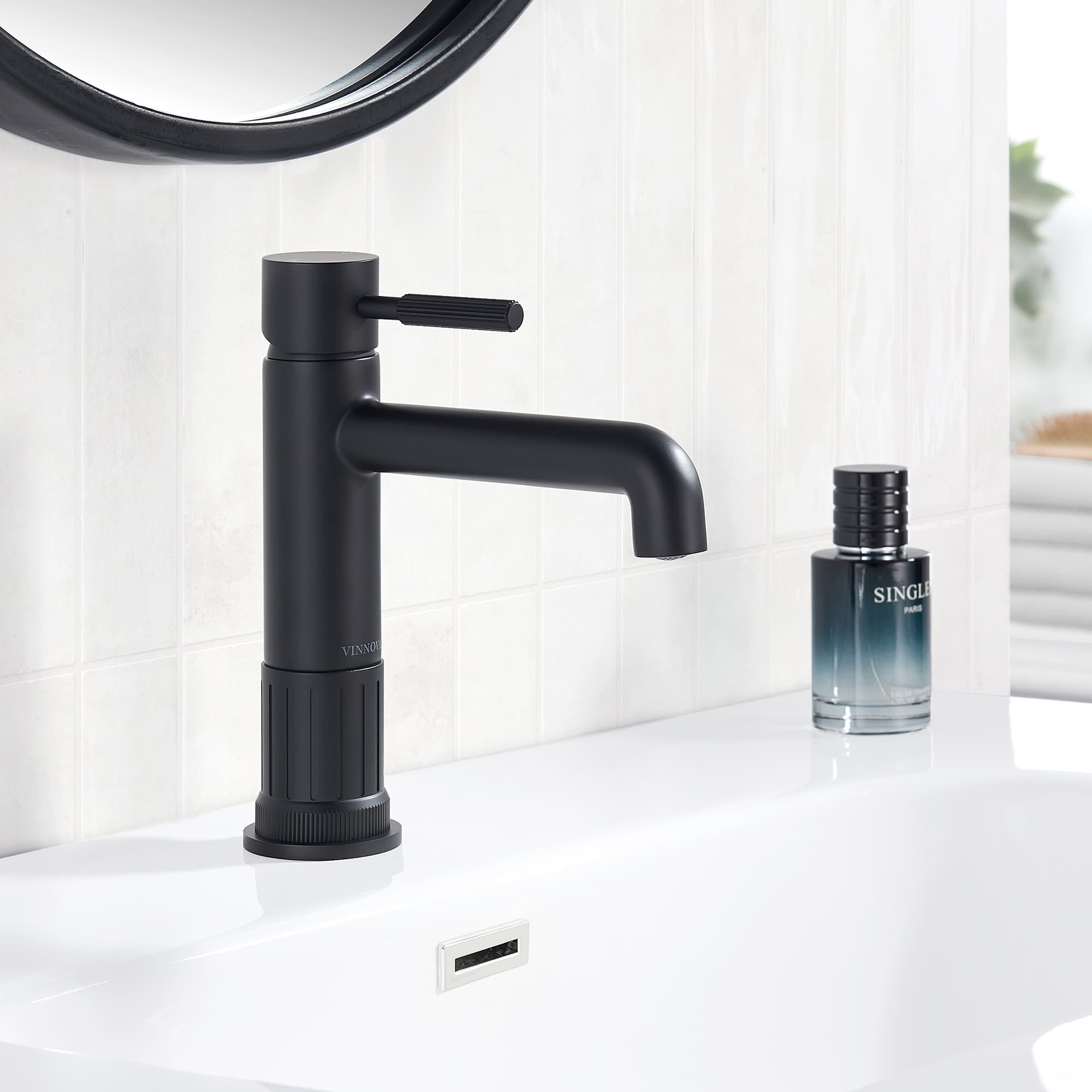 Vinnova Mexico Single High-Handle Hole Lever Vessel Matte Black Bathroom Faucet material